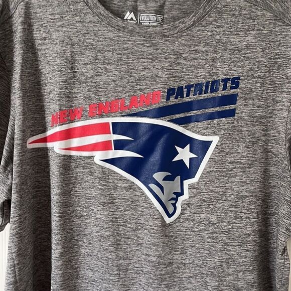 Majestic New England Patriots Cool Ease Evolution Tee VTG NEW - Picture 3 of 5